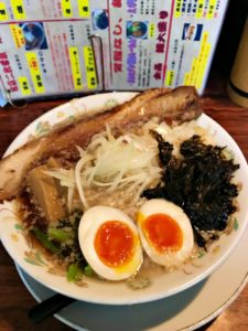 王道の燕三条系背脂ラーメンです